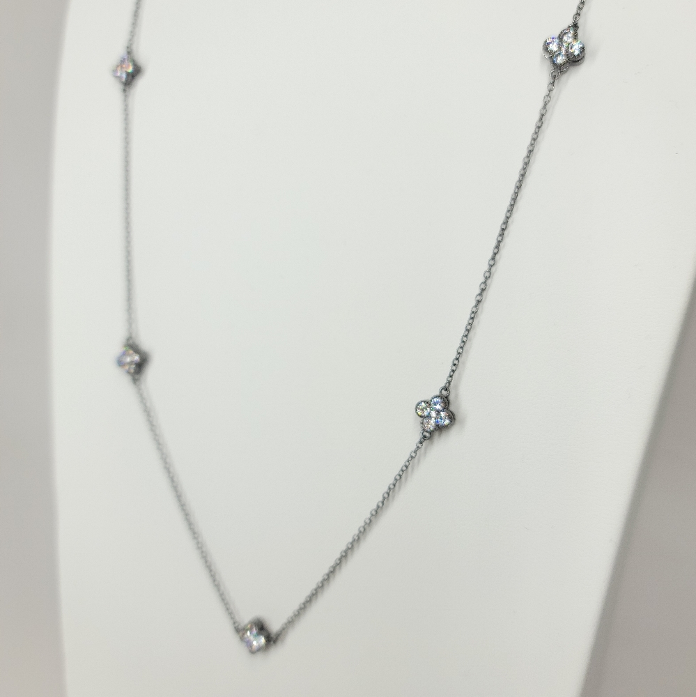 NEW Clover Pave Double Sides CZ Choker Necklace - Picture 13 of 16